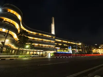 Hotel Savoy Homann Title Image