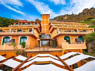 Baia Taormina Header Image